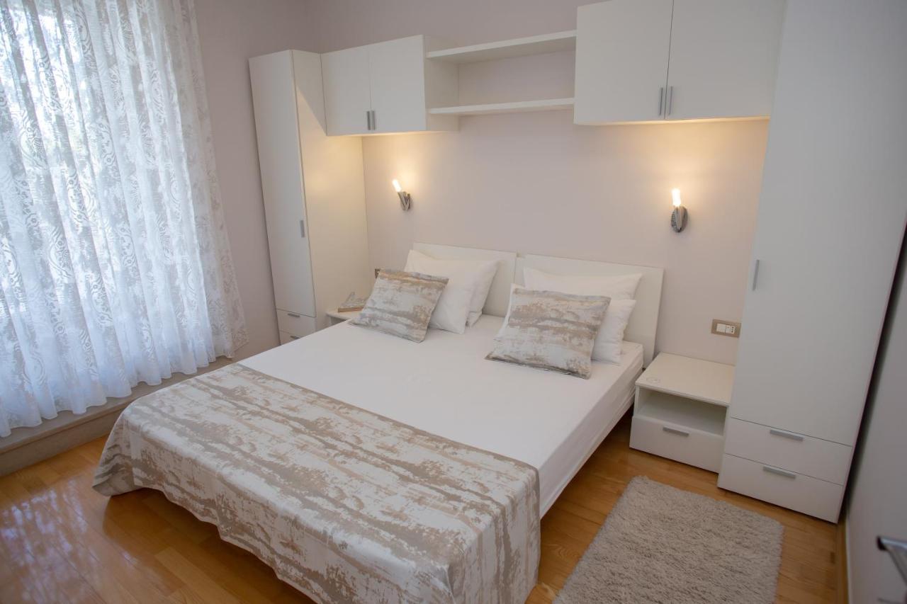 Pool Terrace Sea View Sarkic Novalja Exterior foto
